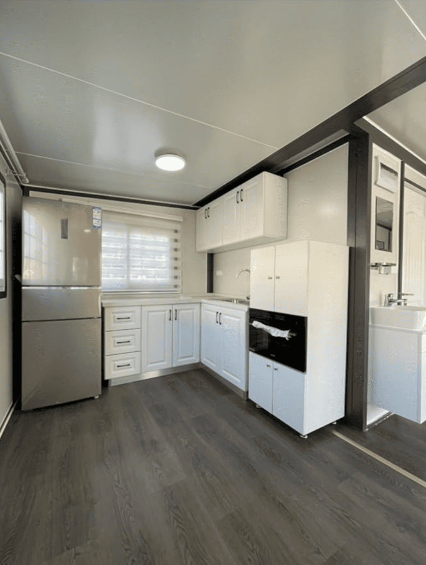 Modern Prefab Home With 3 Bedrooms