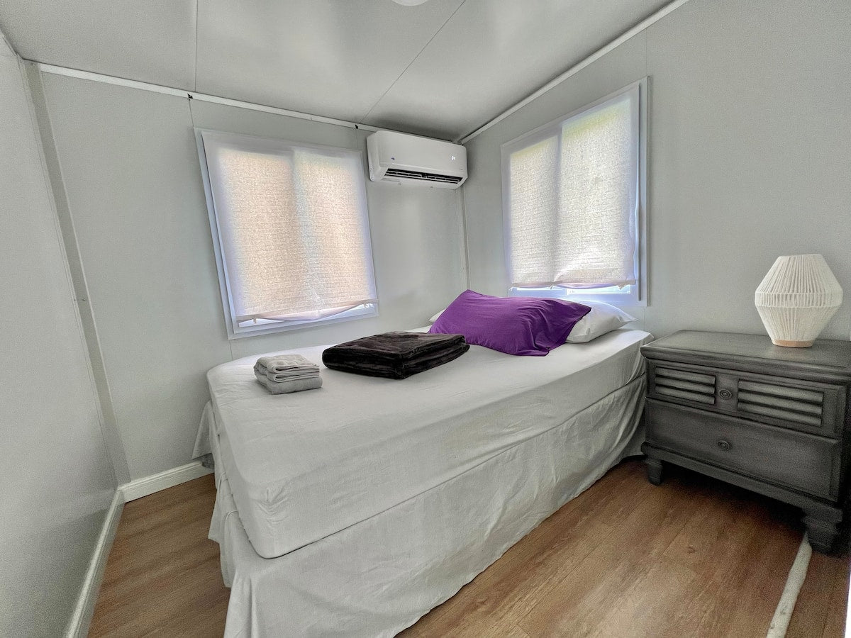 off grid tiny home