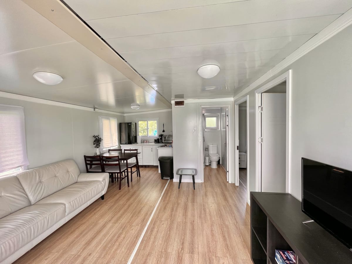 off grid tiny home