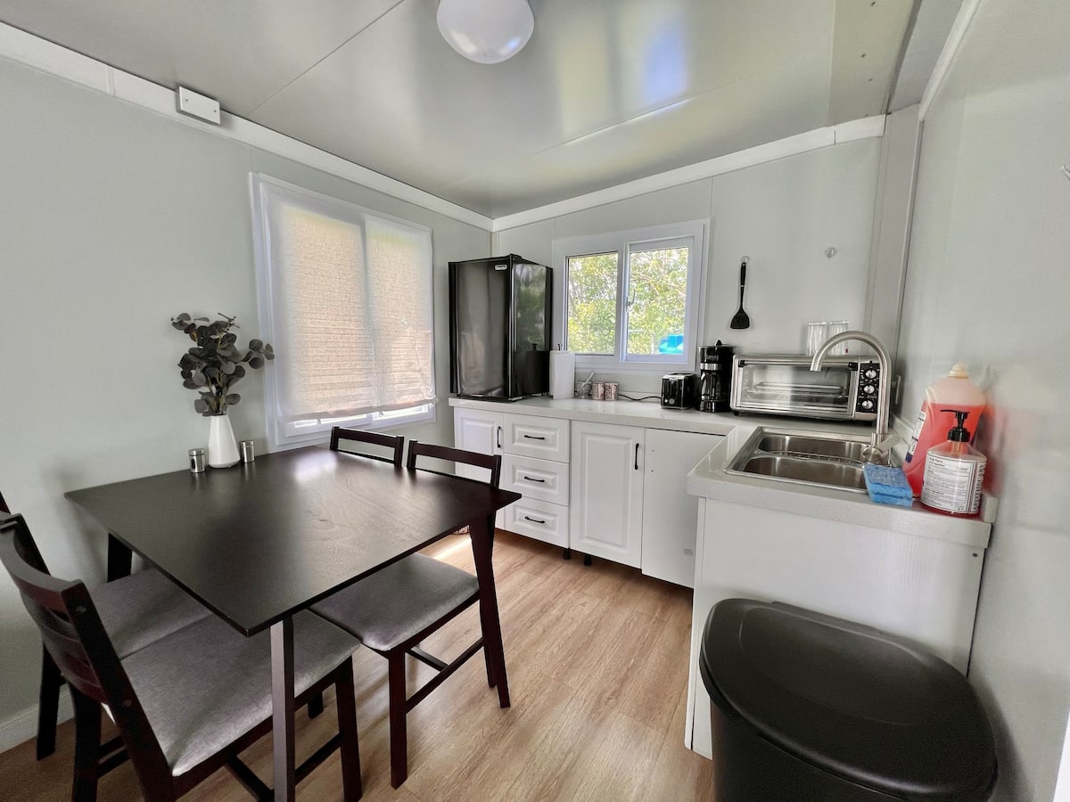 off grid tiny home